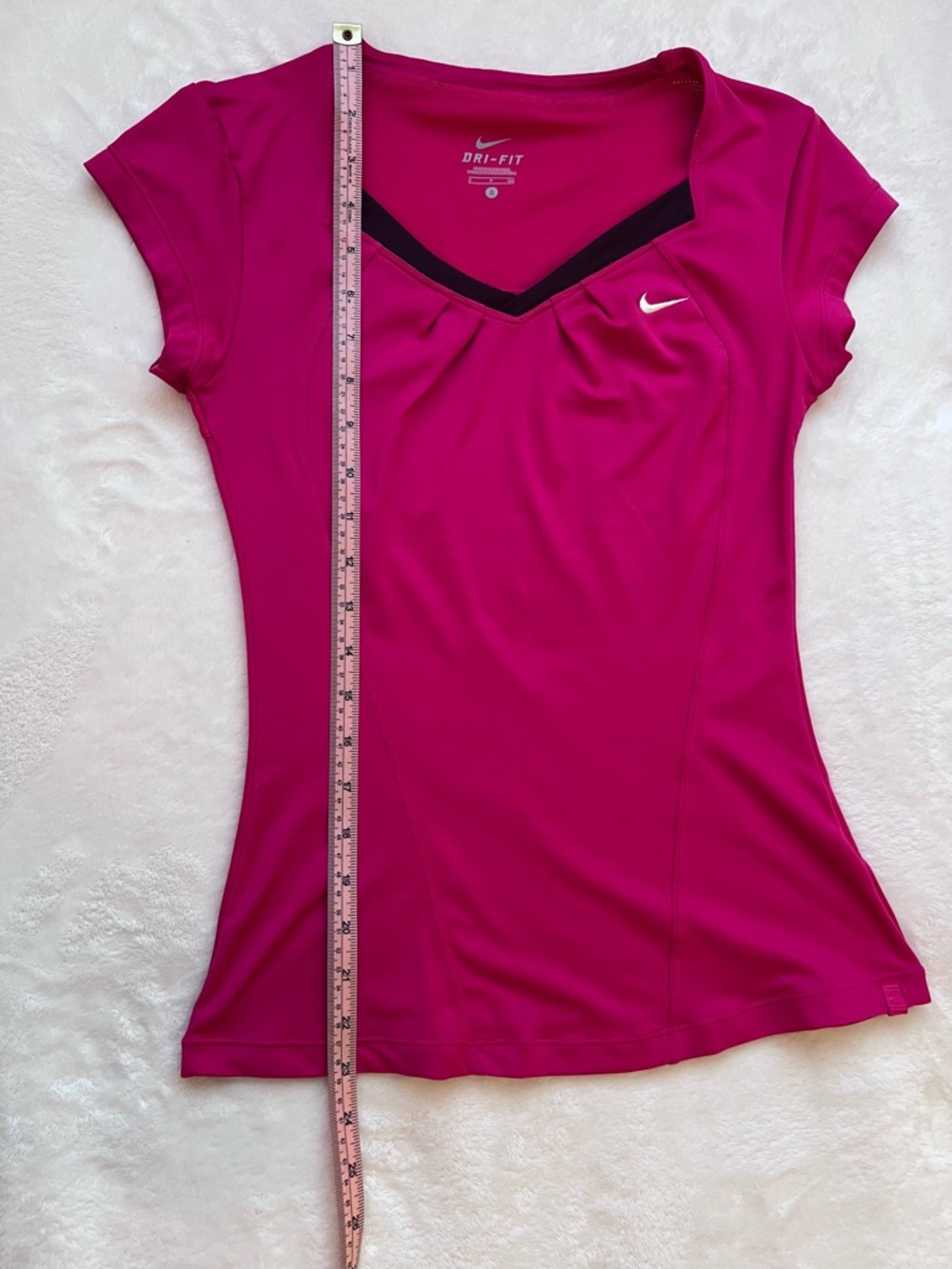 Nike Dry-Fit Women’s Fuchsia Tennis Outfit (2 pieces) - Picture 12 of 16